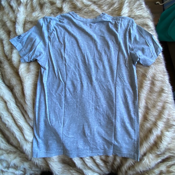 NWOT Nike Tee - Picture 4 of 4